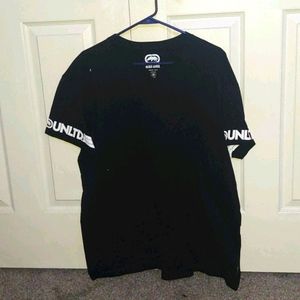 Ecko untld Black v neck t-shirt